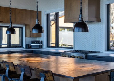 cuisine avec immense ilot de qualité exceptionnelle répertoriée dans revue design